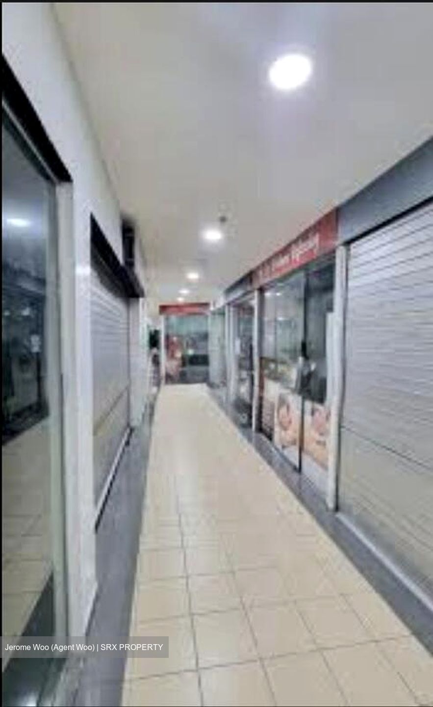 Queensway Tower / Queensway Shopping Centre (D3), Shop House #527174551